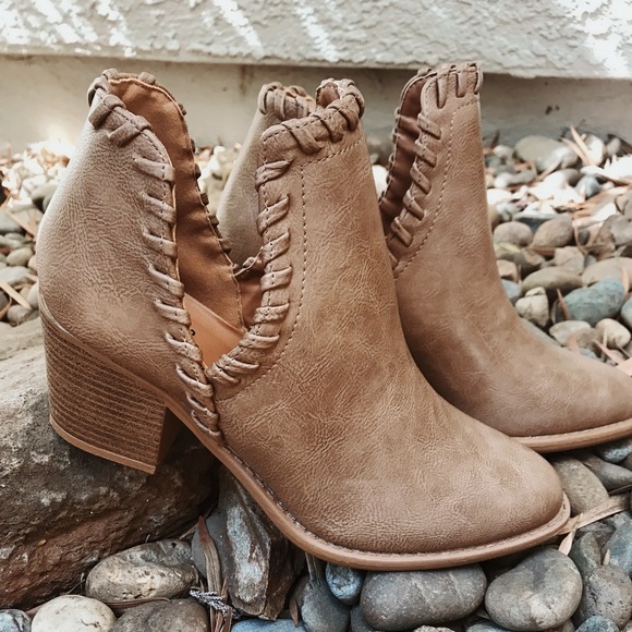 SIZE 6 - Fall Taupe Stitched Booties - Picture 2 of 3